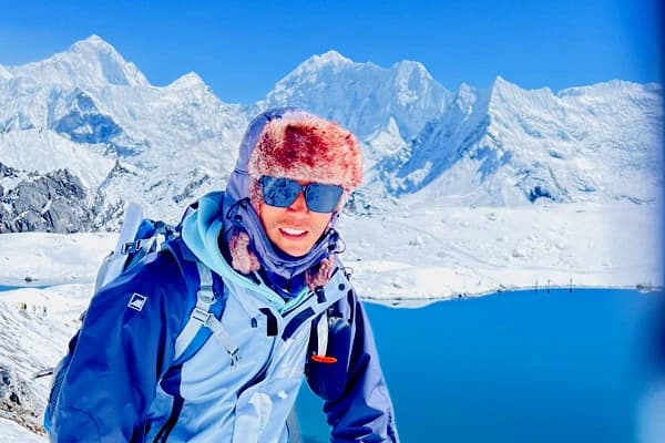 best time for gokyo lake trek