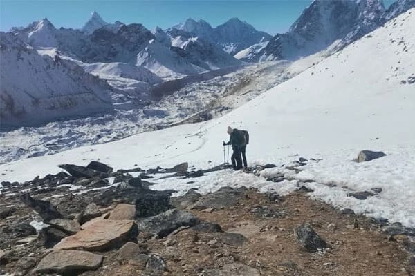 gokyo lake trek difficulty