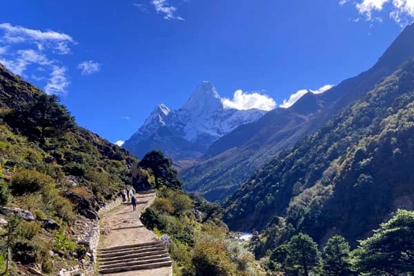 solo everest base camp trek