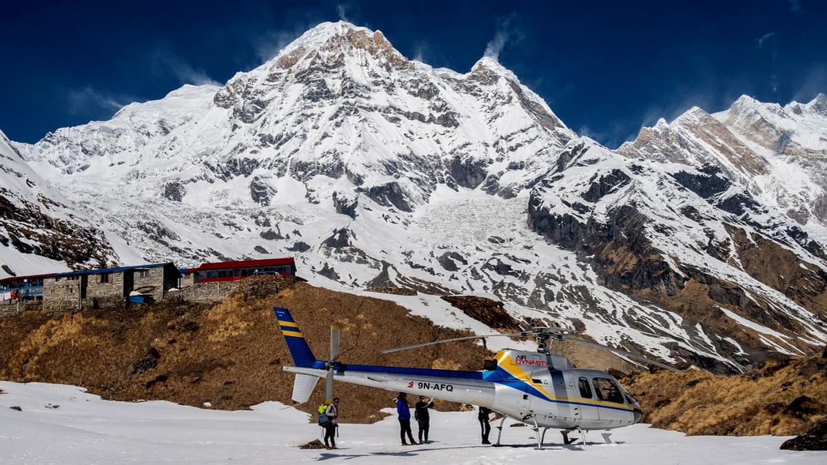 annapurna base camp helicopter tour