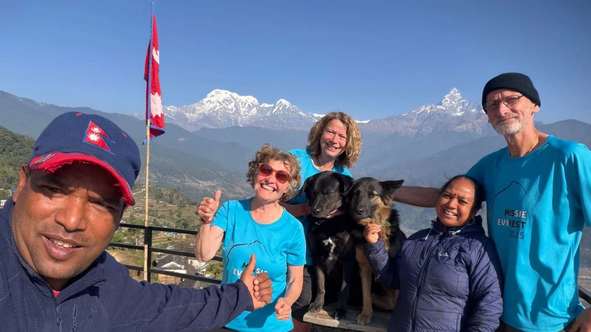 dhampus Trek