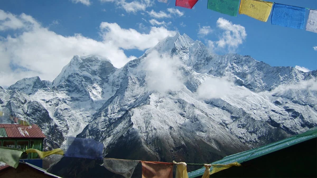 everest 3 pass trekking