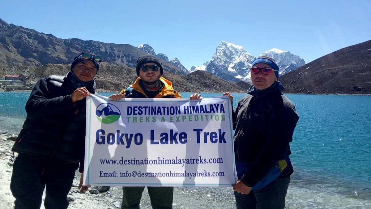 gokyo lake trekking