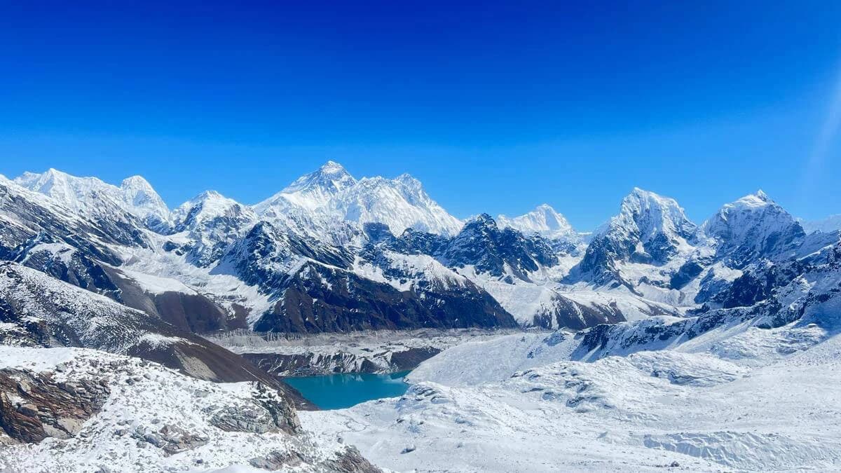 gokyo lake view