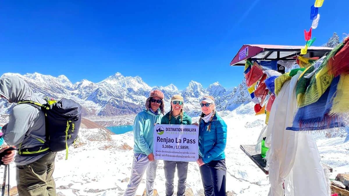 gokyo renjo la pass trek