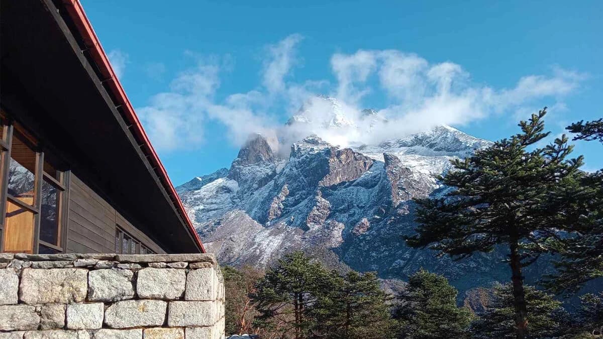 luxury everest base camp trek