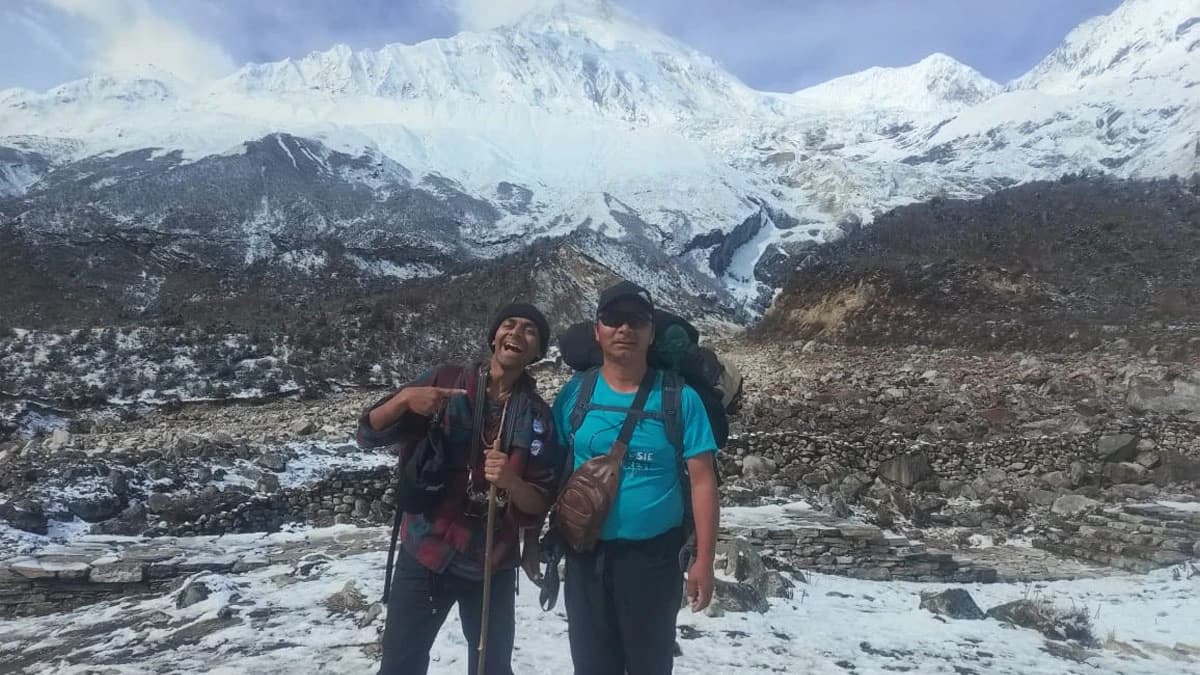 manaslu trekking