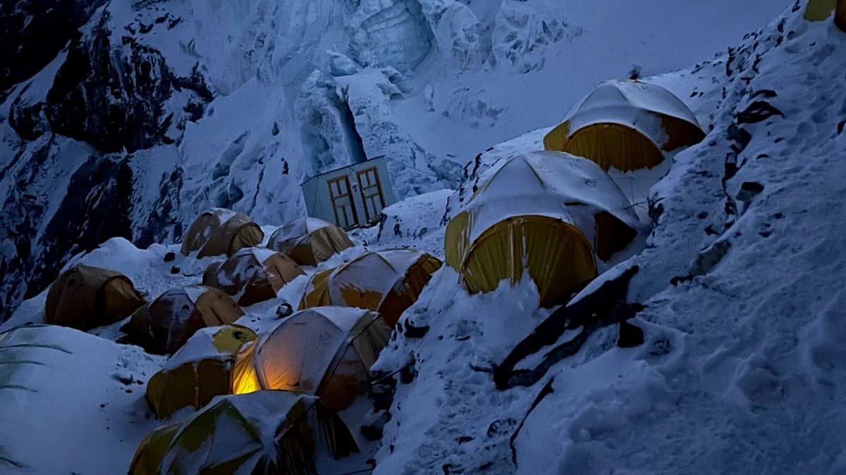 mera and island peak climbing