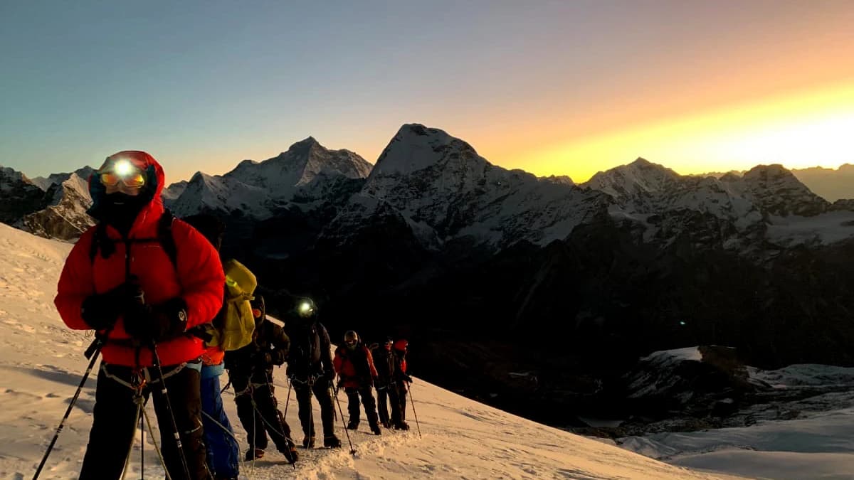 mera peak climbing