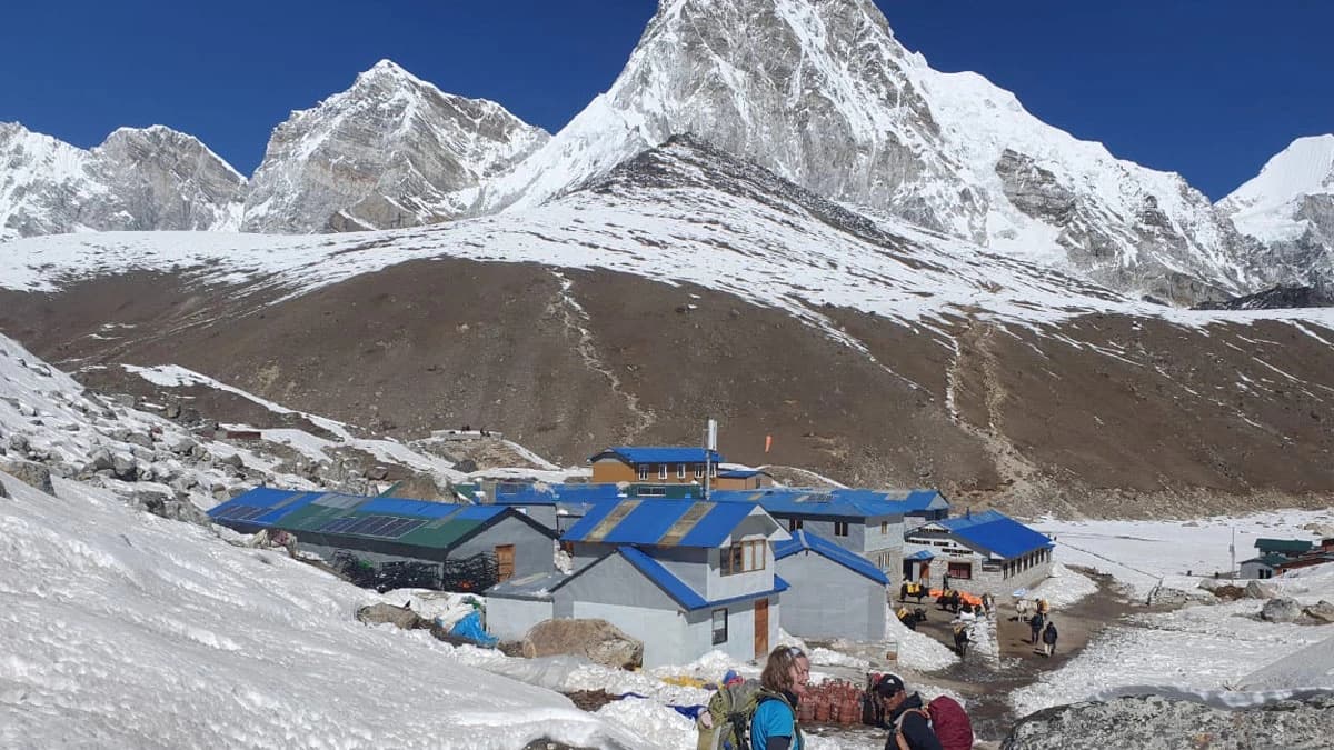 trek from phaplu