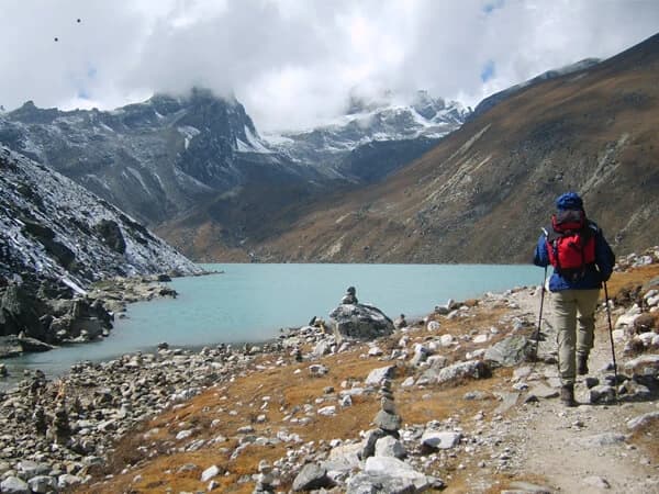 gokyo lake during everest three pass trek