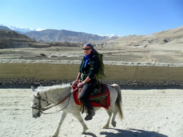 horse riding in upper mustang trek