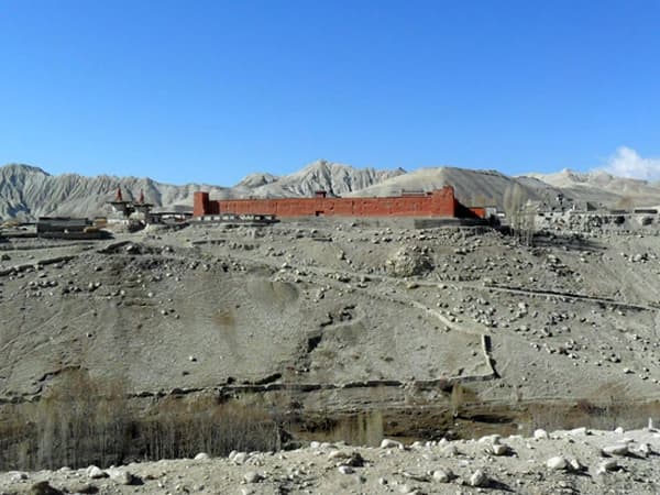 lo manthang mustang