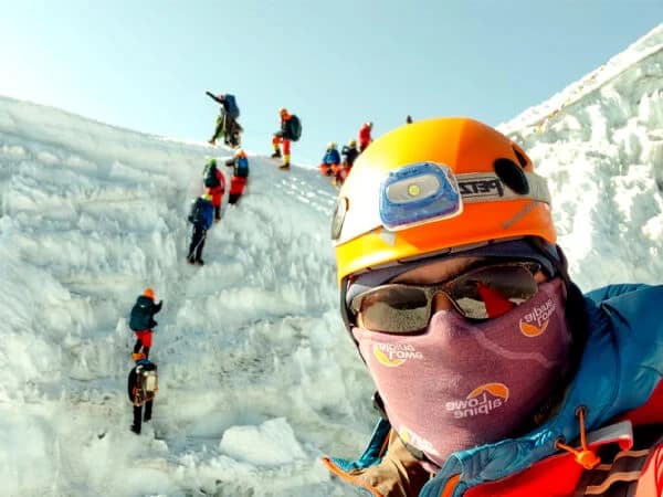 lobuche east peak climbing