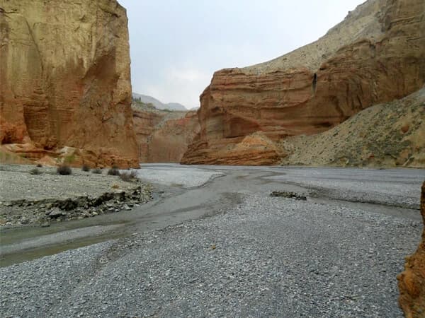 overland mustang tour