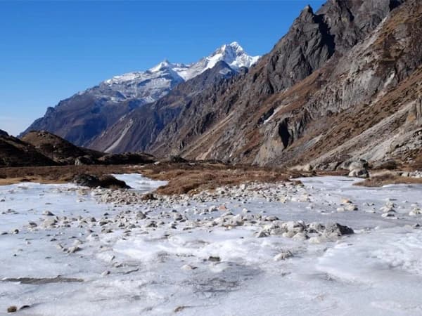 Trek to Kanchenjunga